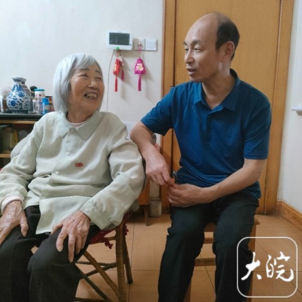 配资知识网站 合肥9旬“豆芽奶奶”不慎摔伤右手骨折，儿女们轮流照顾_大皖新闻 | 安徽网